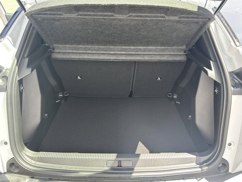 Peugeot 2008 (2026) STYLE S&S MAN6 1.2 PureTech - fotka 9 z 10