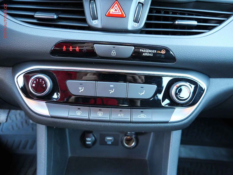 Hyundai i30 (2021) 1.5DPi, ČR, Comfort - fotka 15 z 22