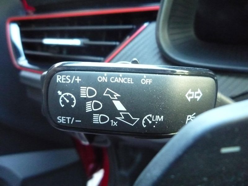 Škoda Kamiq (2025) 1,0TSi 85kW DSG MONTE CARLO - fotka 9 z 25