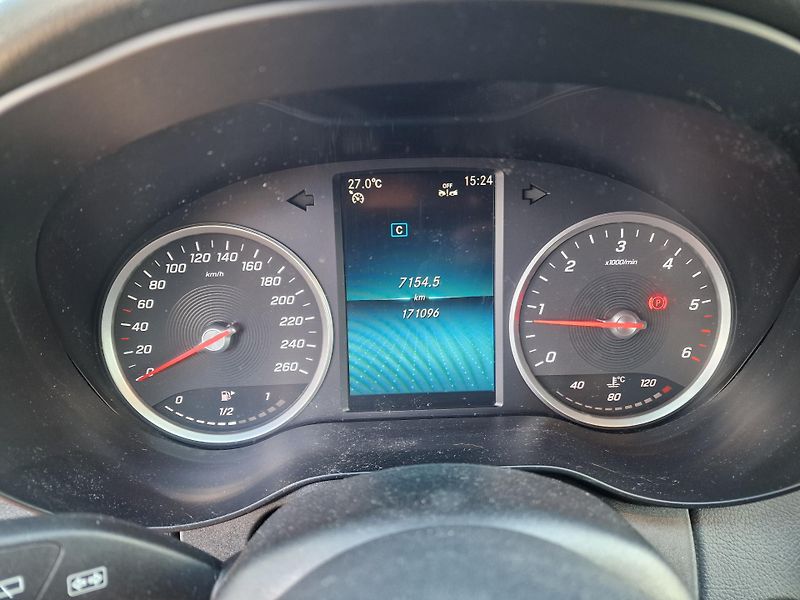 Mercedes-Benz Třídy C C200d 118KW FL KAMERA NAVI - fotka 18 z 27