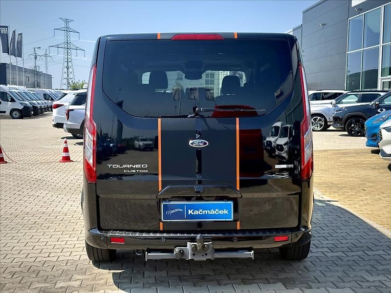 Ford Tourneo Custom 2,0 136kW Sport L1 Webasto - fotka 5 z 29