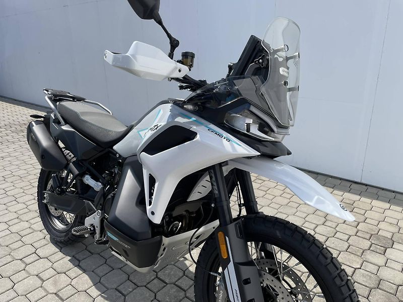 CFMOTO (2026) 1000MT-X Touring EU5+ - fotka 4 z 12