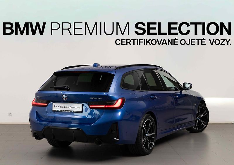 BMW Řada 3 330e xDrive Touring - fotka 5 z 22