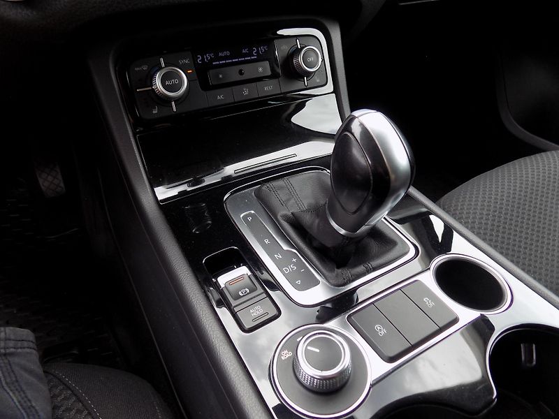 Volkswagen Touareg 3,0TDI 193 KW 4X4 DSG - fotka 36 z 51