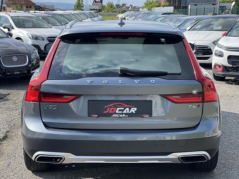 Volvo V90 T6 235kw AWD CROSS COUNTRY - fotka 6 z 52