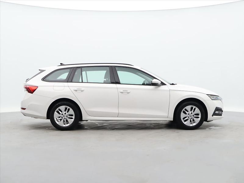 Škoda Octavia 2,0 TDI Ambition CZ DPH - fotka 8 z 30
