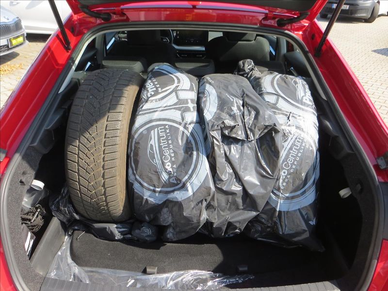 Škoda Octavia 2,0 TDI Style ČR Výhřev - fotka 7 z 29