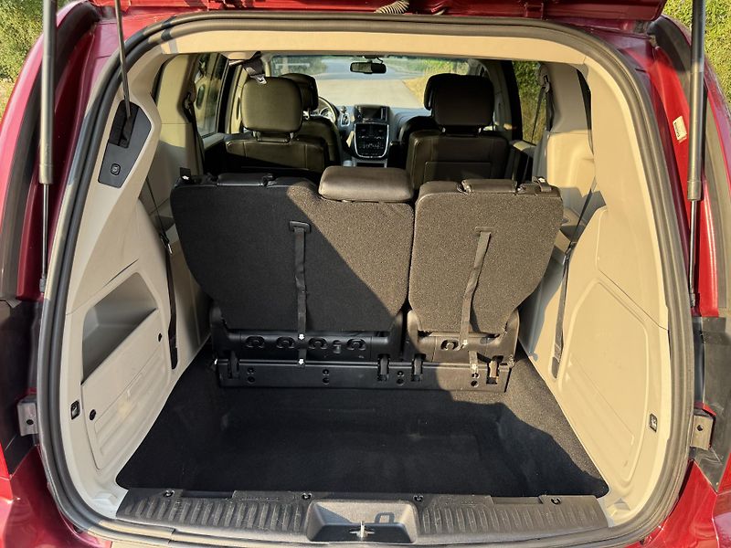 Dodge Grand Caravan (2016) 3.6 V6 SERVISNÍ KNIHA - fotka 21 z 35