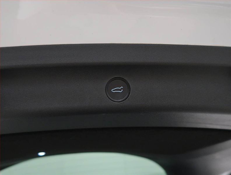 Tesla Model Y (2023) RWD LFP 60kWh, SoH 94% - fotka 29 z 33