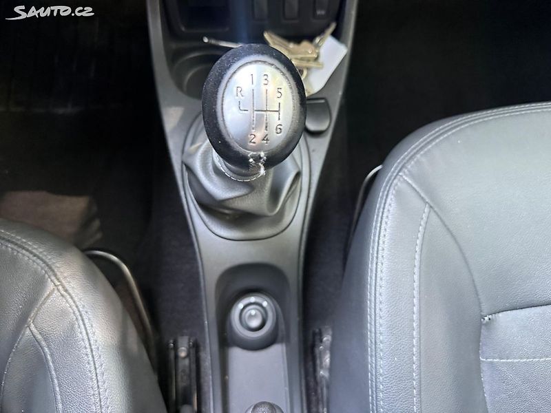 Dacia Duster (2014) 1.2i, 92kw Nová STK - fotka 18 z 19