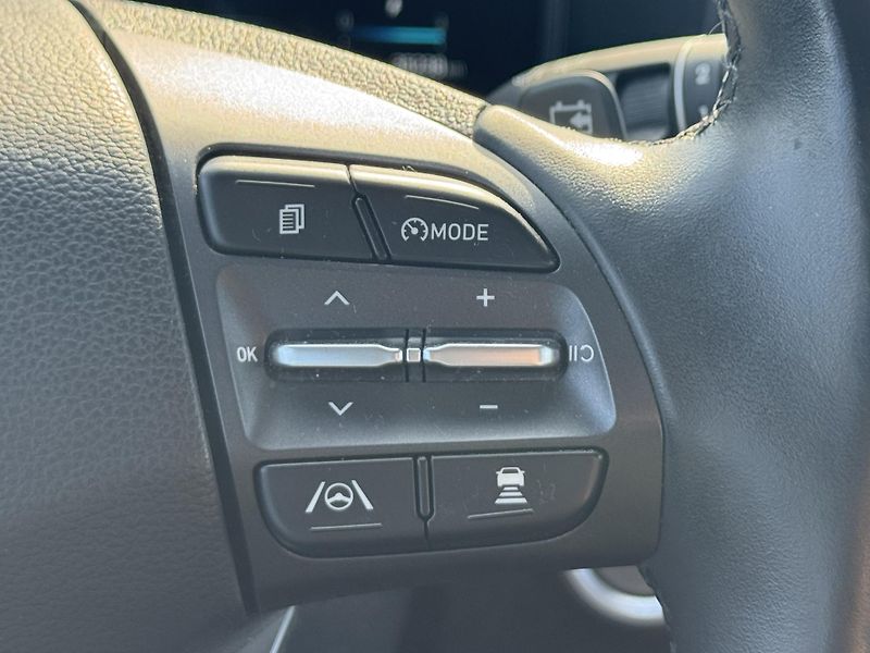 Hyundai Kona EV 42 kWh 100 kW Kamera SoH 95 - fotka 18 z 26