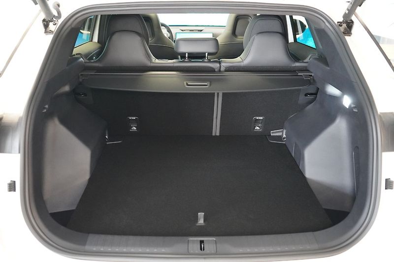 Omoda Ostatní PREMIUM 1.6 T-GDI AWD DCT - fotka 19 z 32