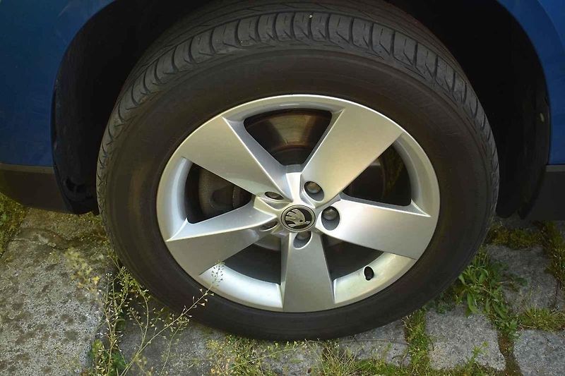 Škoda Karoq je úspěšná jako nový vůz i jako ojetina.