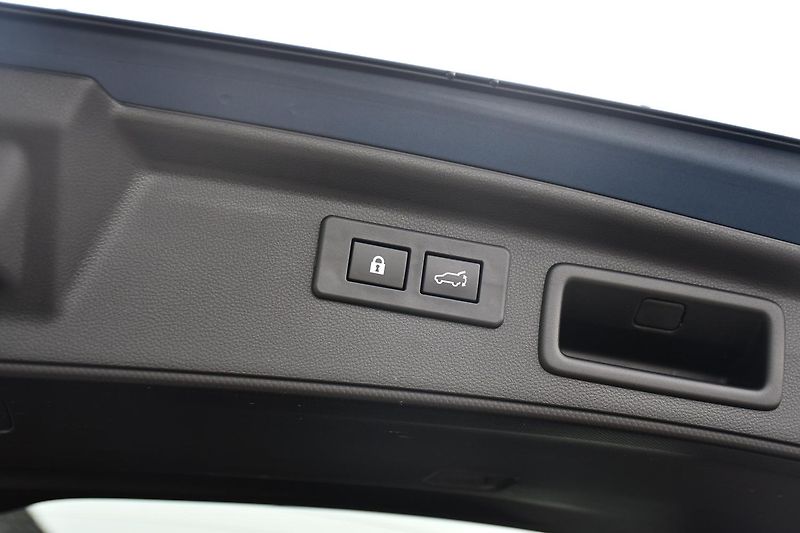 Subaru Forester e-BOXER ACC CARPLAY KAMERA - fotka 45 z 53