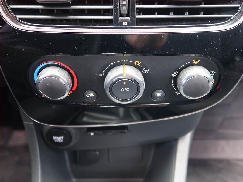Renault Clio (2019) Limited 0.9 TCe, Serv.kniha - fotka 15 z 17