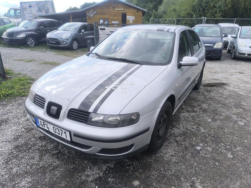 Seat Leon BEZ KOROZE,KLIMA,240KM,NOVÁ TK - fotka 2 z 17
