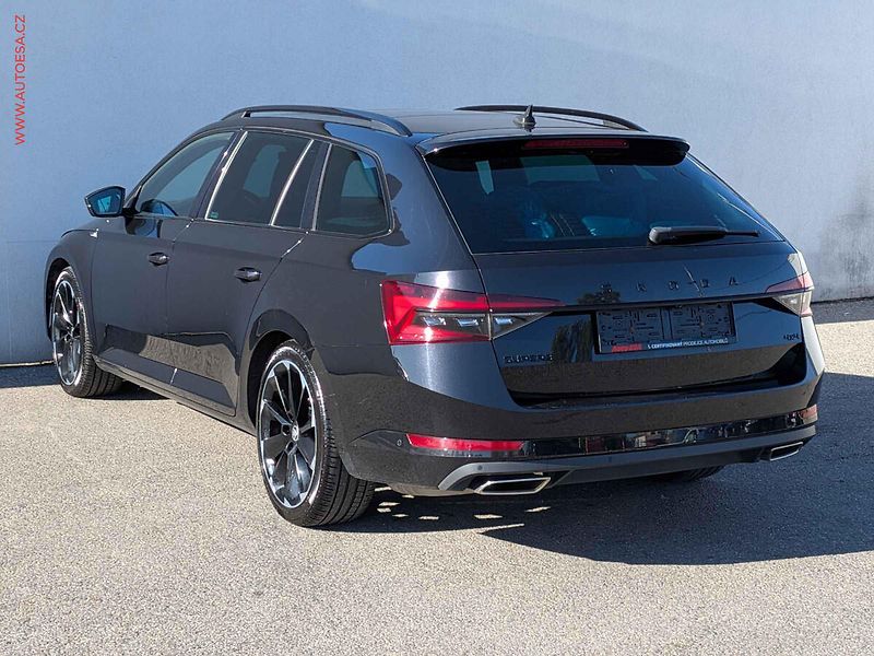 Škoda Superb (2021) 2.0TSi 4x4, ČR, SportLine - fotka 4 z 23