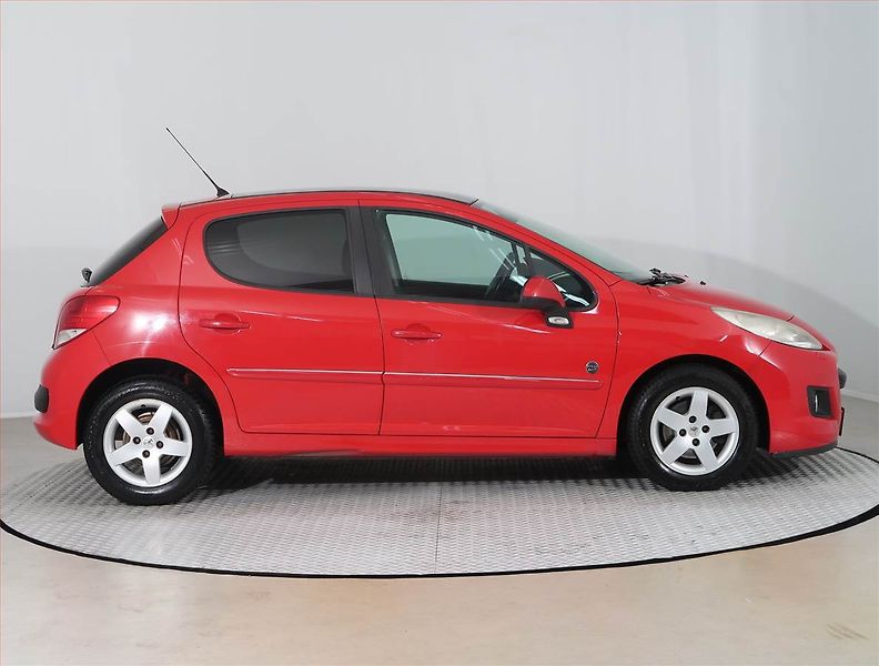 Peugeot 207 (2012) 1.4 VTi, po STK, jezdí výborně - fotka 6 z 14