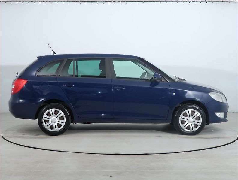 Škoda Fabia (2013) Ambition 1.6 TDI, ČR,1.maj - fotka 6 z 16