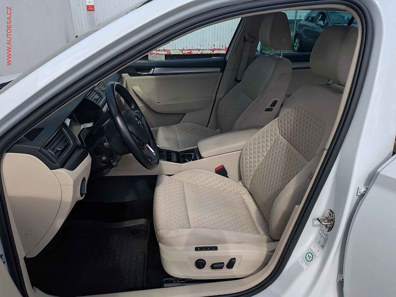 Škoda Superb (2018) 2.0 TDI 4x4, Bixen, navi - fotka 10 z 18