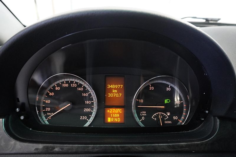 Mercedes-Benz Viano 3.0 CDI 165kW,7 MÍST,TAŽNÉ - fotka 18 z 26