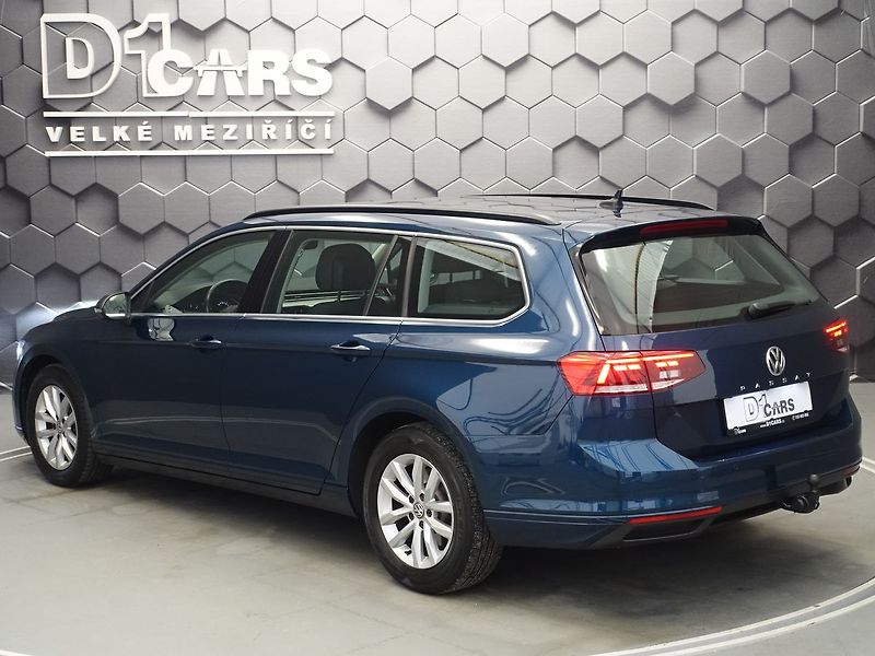 Volkswagen Passat 2.0 TDi LED SVĚTLA, ACC, DSG - fotka 2 z 38