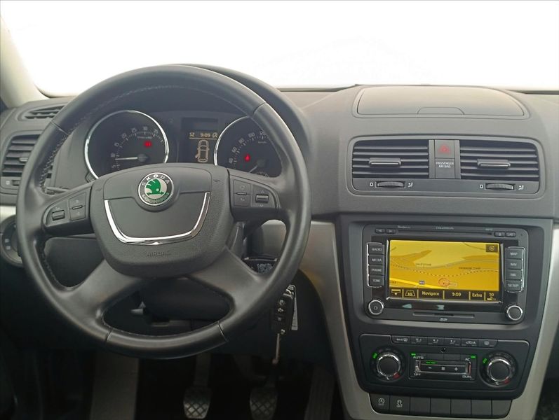 Škoda Yeti 1,6 TDi Aut.klima,Navi.Kůže - fotka 16 z 35