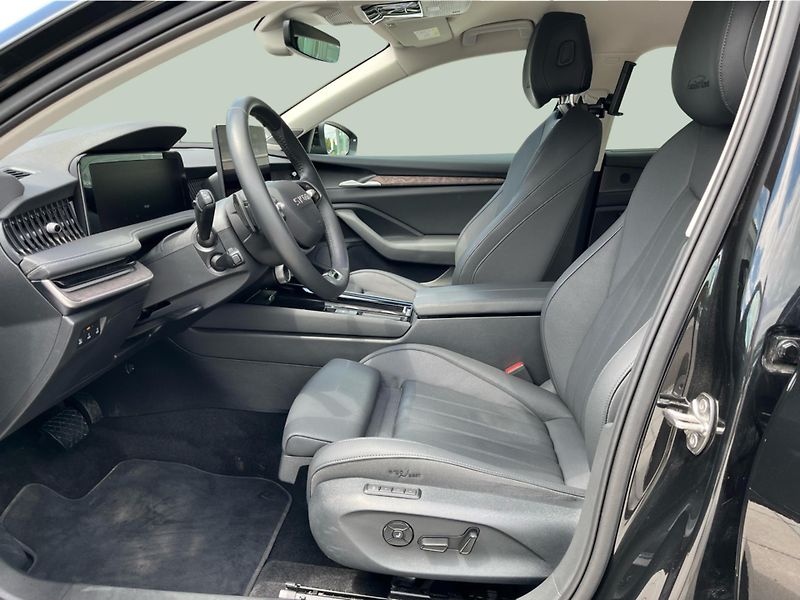 Škoda Superb 2.0TDi 110kW L&K DSG - fotka 11 z 30