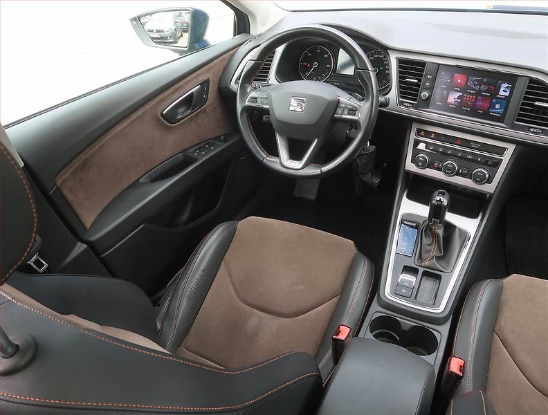 Seat Leon (2017) X-Perience 2.0 TDI, 4X4 - fotka 7 z 22