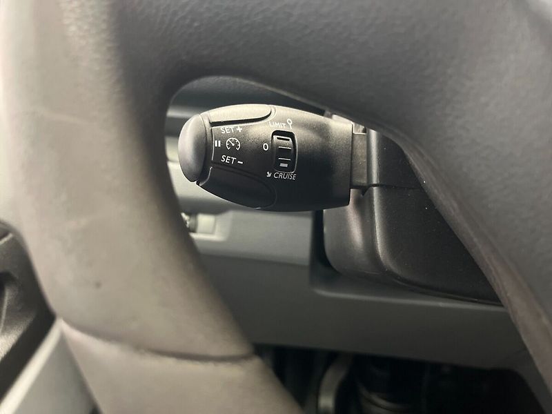 Toyota ProAce 2.0D Professional 9míst L1 - fotka 15 z 29