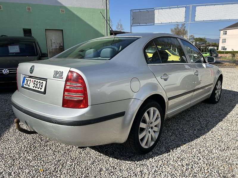 Škoda Superb (2006) 1.9 TDi 96 KW  - fotka 5 z 18
