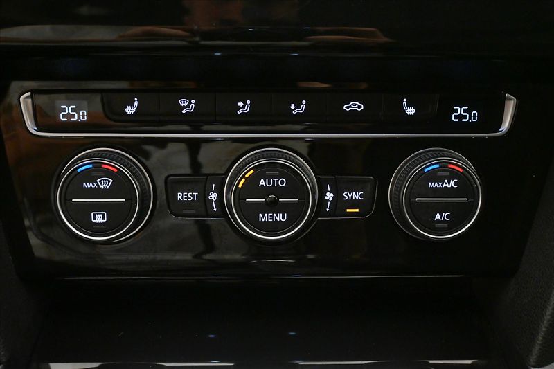 Volkswagen Passat 2,0 TDI 110 kW Highline Záruka - fotka 20 z 30