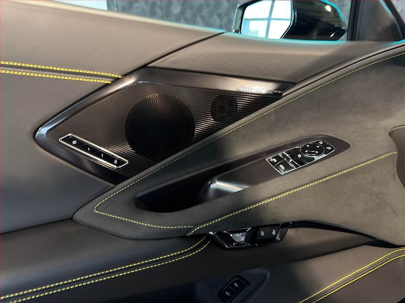 Chevrolet Corvette (2024) 6.2 V8 LT2 - fotka 14 z 21