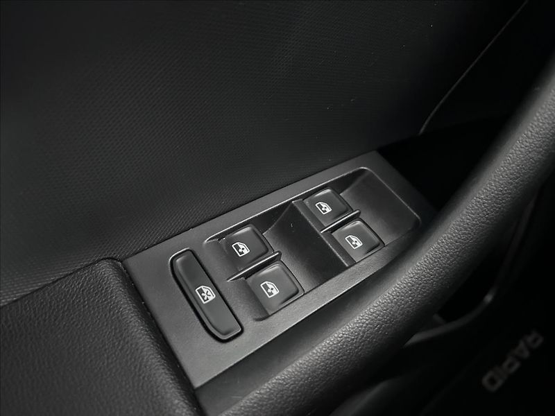 Škoda Rapid 1,0   TSI 81kW,ŘEMEN,AMBITION - fotka 8 z 22