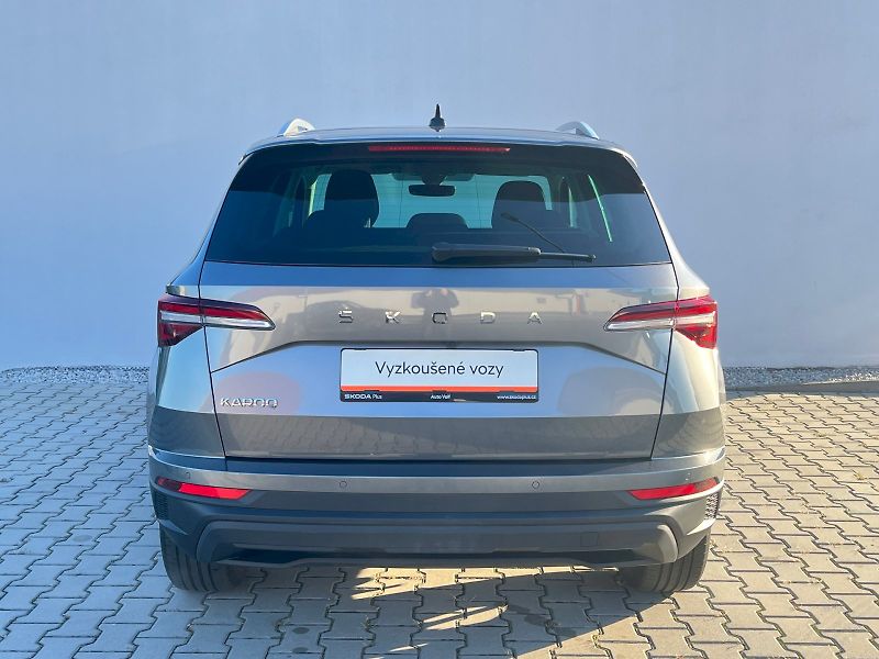 Škoda Karoq (2025) Top Selection 1,5TSI 110kW 7.s - fotka 7 z 33