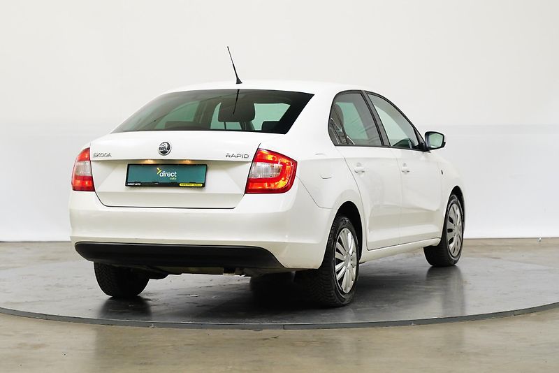 Škoda Rapid - fotka 2 z 23