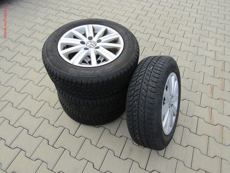 Volkswagen Golf (2011) 1.4i, 2.maj,ČR, AC, STK1/28 - fotka 18 z 19