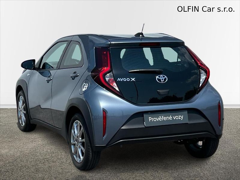 Toyota Aygo 1,0 VVT-i 53kW COMFORT  X - fotka 9 z 24