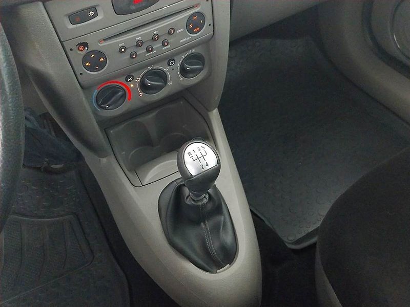 Renault Thalia (2011) 1.2 16V, po STK, jezdí výborně - fotka 13 z 14