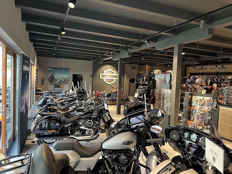 Prodejna Harley-Davidson v pražských Košířích funguje už od roku 1993.