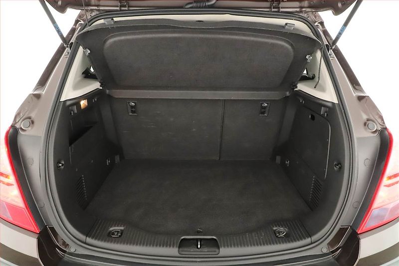 Chevrolet Trax (2013) 1.7 D, 4X4, Tempomat - fotka 15 z 16