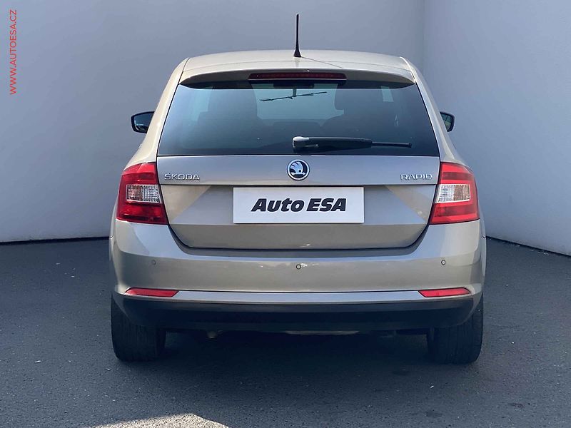Škoda Rapid (2014) 1.2 TSi, Ambition, +kola - fotka 5 z 17