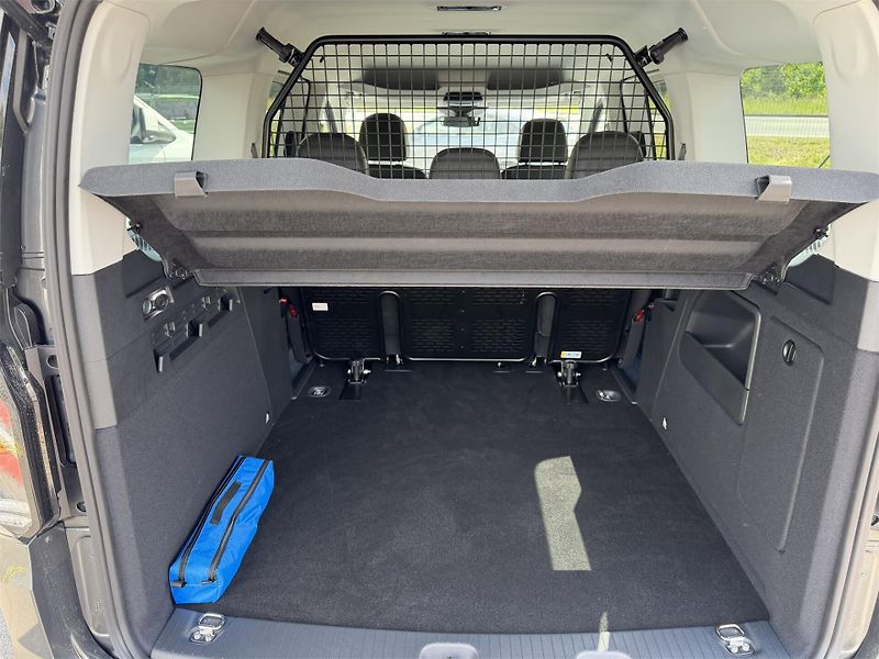 Ford Tourneo Connect (2026) Titanium, Grand Tourneo, 1.5 E - fotka 11 z 20