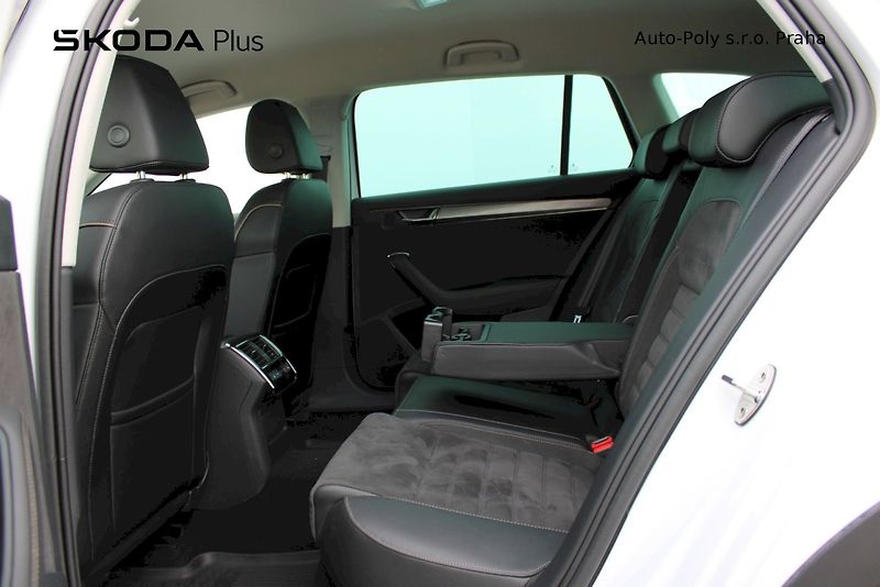 Škoda Superb (2023) 2.0 TDI 147 kW Scout - fotka 20 z 25