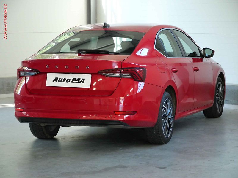 Škoda Octavia (2022) 2.0TDi, ČR, Style, DSG, LED - fotka 4 z 23