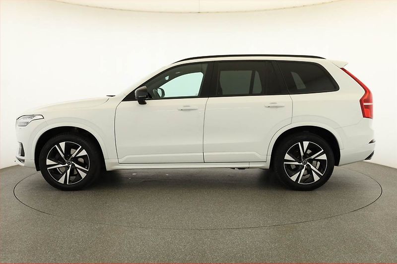 Volvo XC90 (2021) B6 AWD - fotka 3 z 22