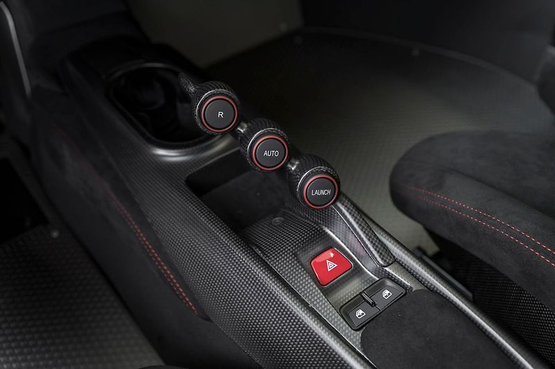 Ferrari 488 Pista PILOTI - fotka 14 z 26