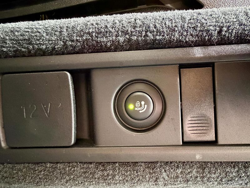 BMW X5 (2025) VZDUCH 2VR SoftClose Tažné HUD - fotka 47 z 51