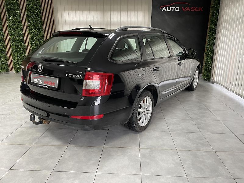 Škoda Octavia 2.0 TDi 110 kW DSG REZERVACE  - fotka 11 z 23