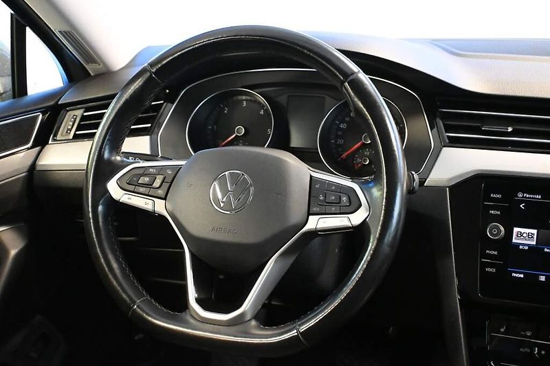 Ford S-MAX (2022) 2.0 TITANIUM Kamera Tažné 8 Ko - fotka 14 z 32